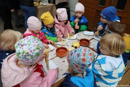 V Vrtcu Antona Medveda Kamnik že začeli odštevati do Tradicionalnega slovenskega zajtrka (26)
